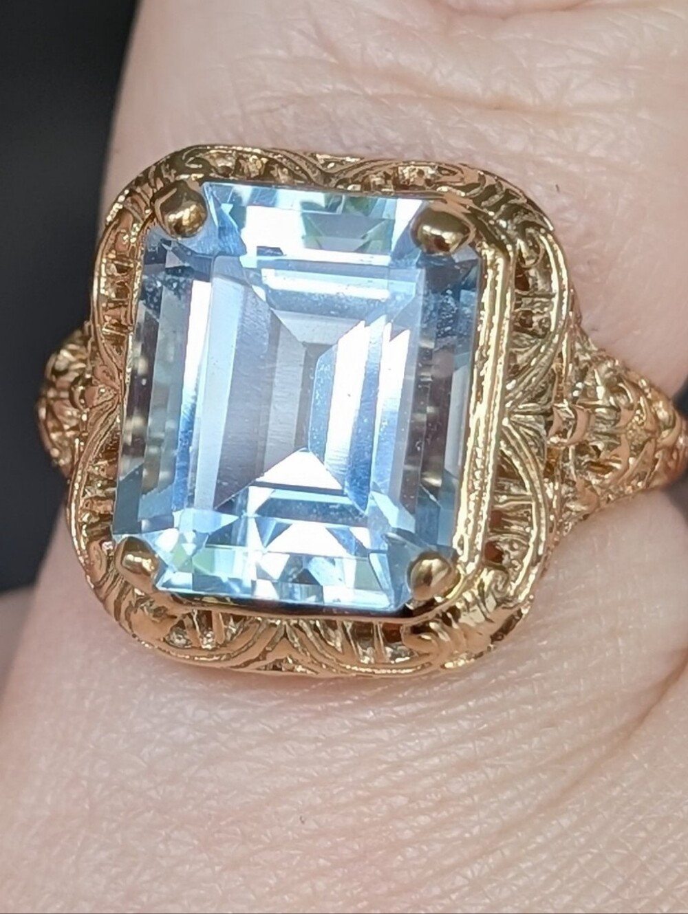 10K Gold Baguette Cut Aquamarine Solitaire Filigree Ring